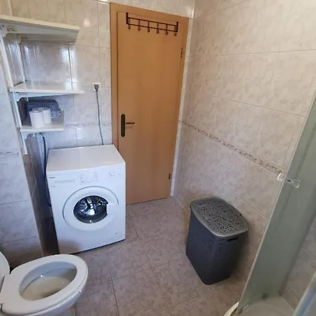 Apartment Dundo In Quiet Area *