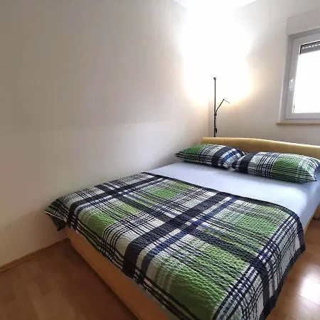 Apartment Dundo In Quiet Area
